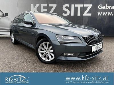 Grau Gebraucht 2019 Skoda Superb Style Kombi | € 19.980 (Fairer Preis)