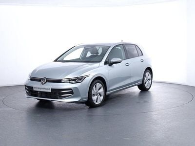 Neu VW Golf VIII 115 PS (84 kW) 2026 Silber  metallic Limousine