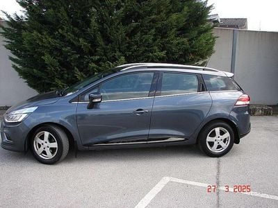 Grau Gebraucht 2017 Renault Clio GrandTour Intens Kombi | € 8.990 (Fairer Preis)