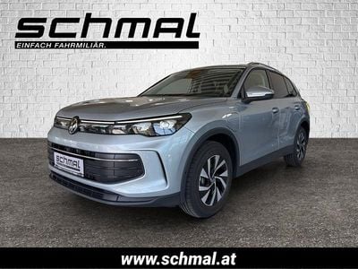 Silber metallic Neu 2025 VW Tiguan SUV | € 45.590 (Superpreis)