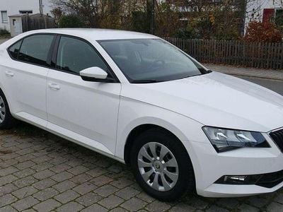 Gebraucht Skoda Superb Style 125 PS (91 kW) 2015 Weiß Limousine