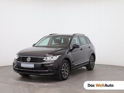 Gebraucht VW Tiguan Life 131 PS (96 kW) 2022 Schwarz  metallicperleffektno SUV