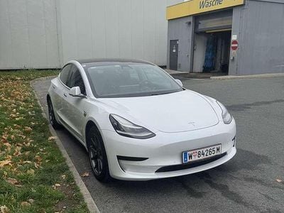 Weiß Gebraucht 2020 Tesla Model 3 Standard Range Plus Limousine | € 18.999 (Fairer Preis)