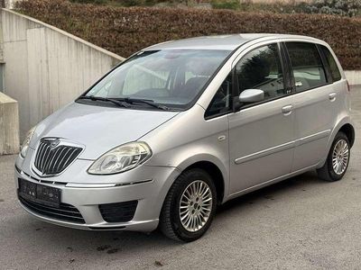 Gebraucht Lancia Musa 77 PS (56 kW) 2009 Silber Van / Kleinbus