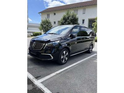 Schwarz Gebraucht 2024 Mercedes EQV300 Van / Kleinbus | € 63.900
