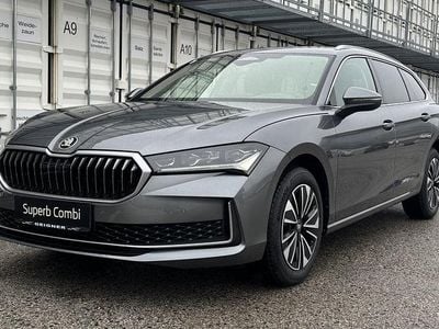 Neu Skoda Superb Selection 150 PS (110 kW) 2026 Mittelgrau  metallic Kombi