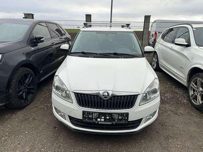 Gebraucht Skoda Fabia Active 75 PS (55 kW) 2014 Weiß Kombi