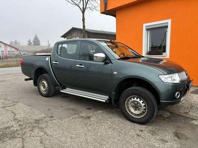 Grau Gebraucht 2011 Mitsubishi L200 Abholung | € 15.000