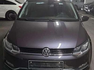 Grau Gebraucht 2015 VW Polo LOUNGE Limousine | € 12.900 (Fairer Preis)