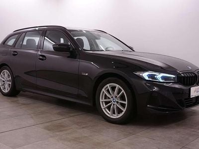 Schwarz Gebraucht 2022 BMW 320e Shadowline Kombi | € 24.990 (Fairer Preis)