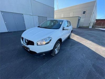 Gebraucht Nissan Qashqai Acenta 150 PS (110 kW) 2011 Weiß SUV
