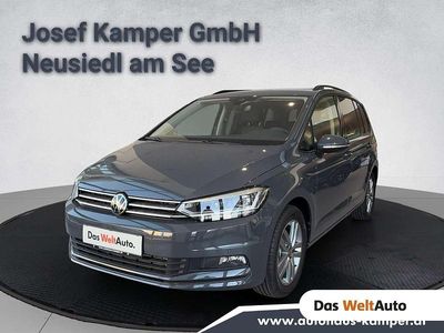 Grau Gebraucht 2024 VW Touran Van / Kleinbus | € 39.790