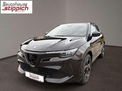 Schwarz Neu 2025 Alfa Romeo Junior SUV | € 33.980 (Fairer Preis)