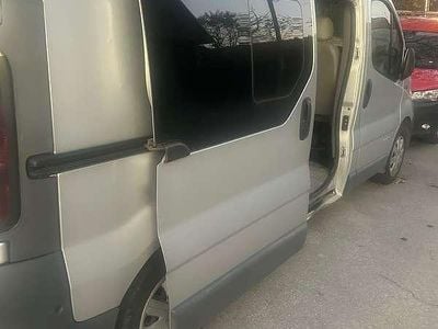 Silber Gebraucht 2003 Renault Trafic Van / Kleinbus | € 2.000