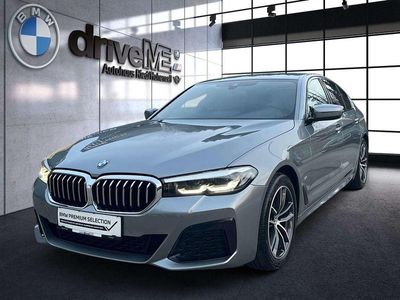 Grau Gebraucht 2022 BMW 520 Shadowline Limousine | € 43.900 (Etwas zu teuer)