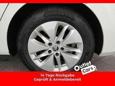 Weiß Gebraucht 2024 Skoda Octavia Ambition Kombi | € 25.750 (Guter Preis)