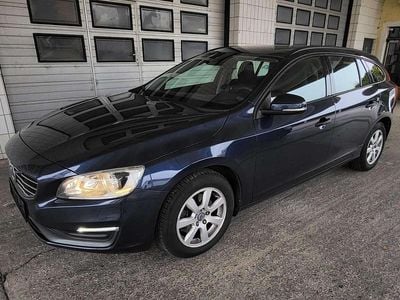 Blau Gebraucht 2013 Volvo V60 Kinetic Kombi | € 8.690