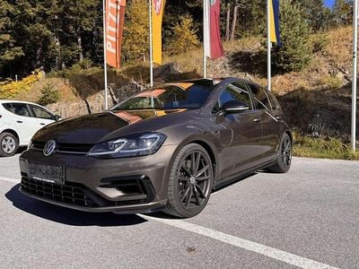 gebraucht VW Golf VII R 7.5 mit sehr seltener Lackierung