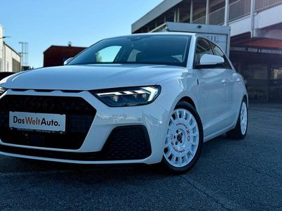Weiss normal Neu 2025 Audi A1 Sportback Design Kleinwagen | € 28.900 (Etwas zu teuer)