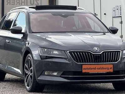Grau Gebraucht 2016 Skoda Superb Style Kombi | € 16.400 (Teuer)
