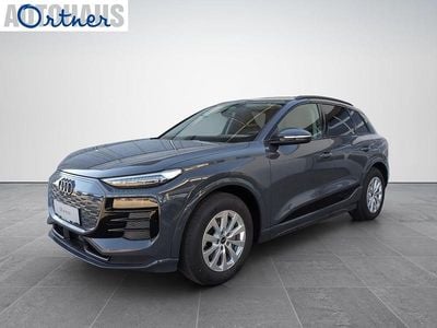 Hellgrau metallic Gebraucht 2025 Audi Q6 e-tron Ambiente SUV | € 64.450