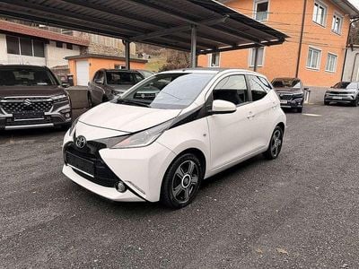 Weiß Gebraucht 2017 Toyota Aygo X-cite Kleinwagen | € 9.790 (Fairer Preis)