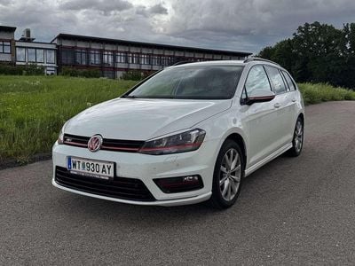 Weiß Gebraucht 2015 VW Golf VII LOUNGE Limousine | € 14.000 (Teuer)
