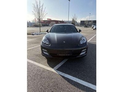 Grau Gebraucht 2010 Porsche Panamera 4 Limousine | € 15.660