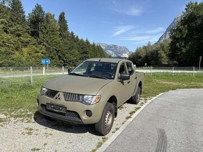 Grün Gebraucht 2010 Mitsubishi L200 Abholung | € 14.000