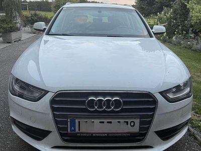 Weiß Gebraucht 2012 Audi A4 Attraction Kombi | € 9.999 (Fairer Preis)