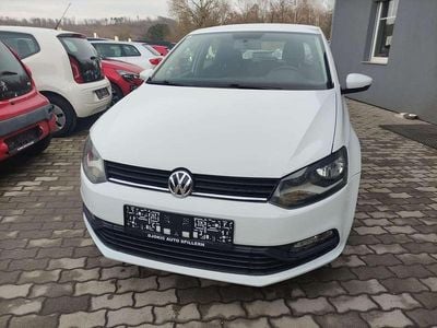 Gebraucht VW Polo Trendline 75 PS (55 kW) 2015 Weiß Limousine
