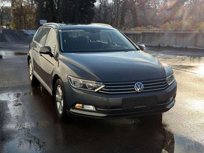 Grau Gebraucht 2016 VW Passat Comfortline Kombi | € 15.900 (Superpreis)