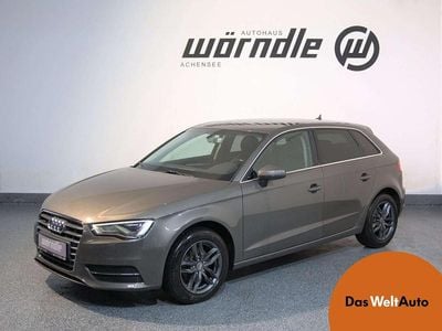 Mittelgrau metallic Gebraucht 2016 Audi A3 Design Limousine | € 18.850 (Etwas zu teuer)