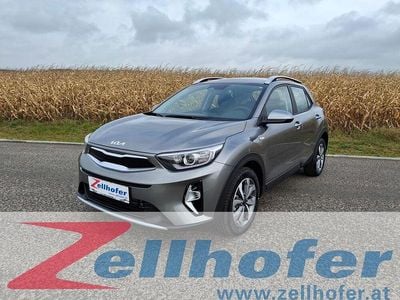 Neu Kia Stonic Silver 99 PS (72 kW) 2025 SUV