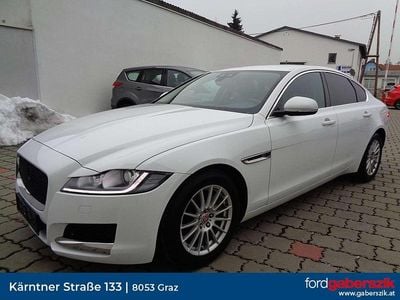 Weiß Gebraucht 2018 Jaguar XF Prestige Limousine | € 21.900