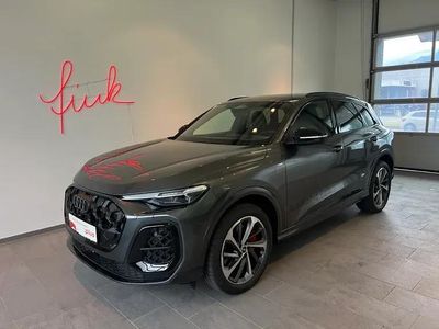 Mittelgrau metallicperleffekt Neu 2025 Audi Q5 Ambiente SUV | € 76.900