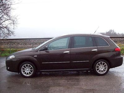 Braun Gebraucht 2010 Fiat Croma Emotion Kombi | € 3.990