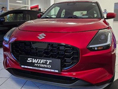 Neu Suzuki Swift 83 PS (61 kW) 2025 Rot Limousine