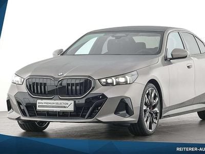 Grau (oxidgrau) Gebraucht 2025 BMW 540 Efficient Dynamics Limousine | € 82.990