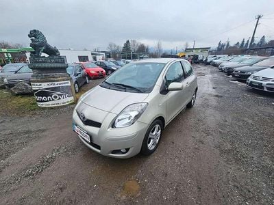 Gebraucht Toyota Yaris Luna 101 PS (74 kW) 2010 Gelb Limousine