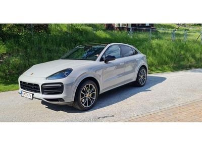 Grau Gebraucht 2022 Porsche Cayenne SUV | € 75.999