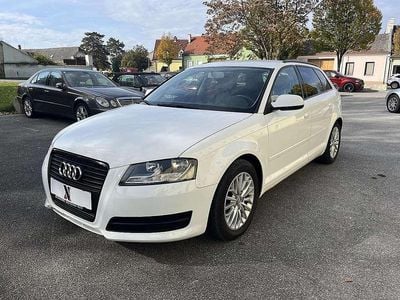 Weiß Gebraucht 2010 Audi A3 Attraction Limousine | € 5.470 (Fairer Preis)