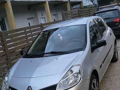 Gebraucht 2006 Renault Clio II Authentique Limousine | € 1.500