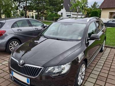 Gebraucht Skoda Superb Ambition 140 PS (102 kW) 2014 Kombi