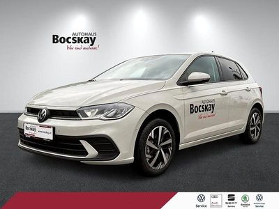 Mittelgrau normal Gebraucht 2025 VW Polo Life Limousine | € 24.770