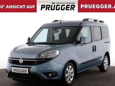 Gebraucht Fiat Doblò Lounge 95 PS (69 kW) 2017 Blau Van / Kleinbus