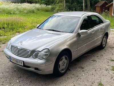 Silber Gebraucht 2001 Mercedes C220 Elegance Limousine | € 5.400 (Teuer)