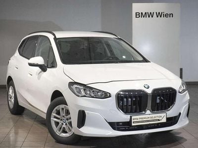 Weiß Gebraucht 2025 BMW 216 Efficient Dynamics Kombi | € 31.495 (Teuer)
