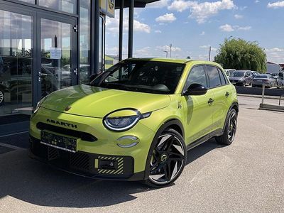 Grün Neu 2025 Abarth 600 Scorpionissima SUV | € 43.990