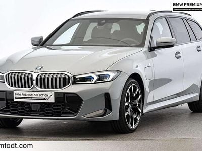 Gebraucht BMW 330e M Sport 292 PS (214 kW) 2024 Grau Kombi